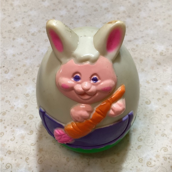 Vintage Easter Unlimited Egg Plastic Toy Bunny Face Wheels Made in Hong Kong - Picture 7 of 7